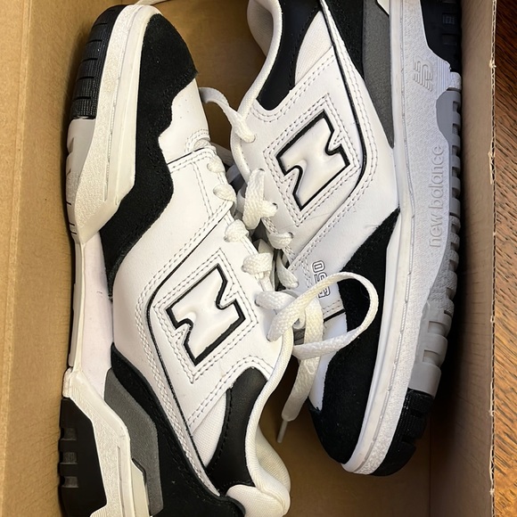 BLACK AND WHITE NEW BALANCE 550!! only worn once - Picture 1 of 5